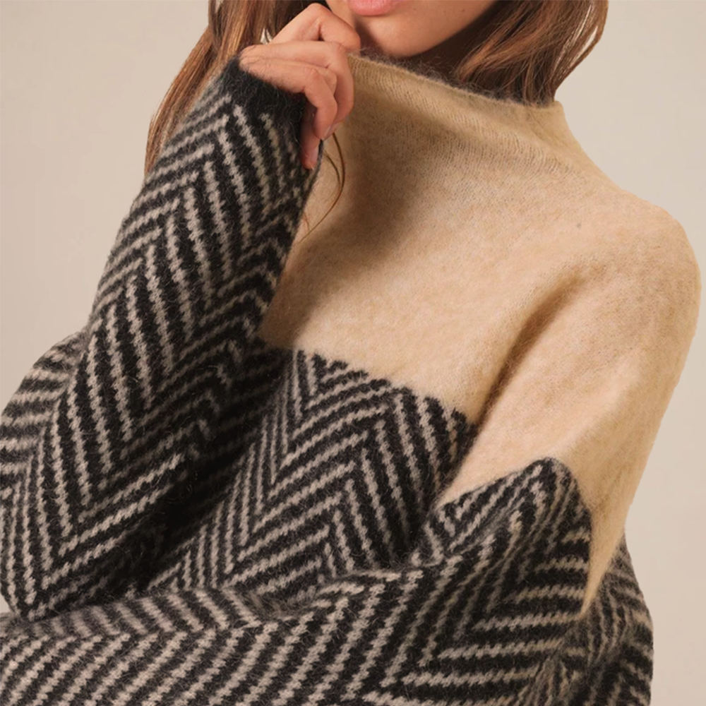 Alice | Trendy Oversized Turtleneck